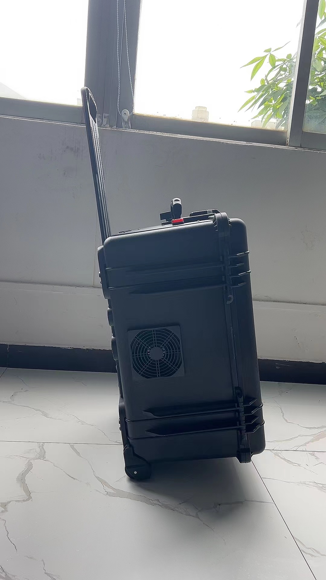 永清手拉箱型移动通信干扰器